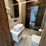Lazur Pensionat 3*