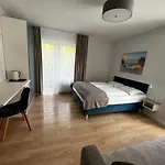 Lazur Pensionat 3*