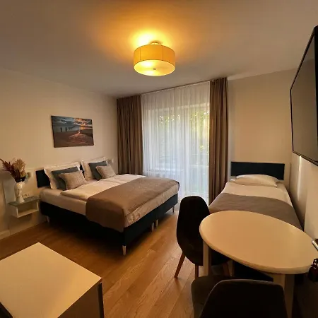 Lazur Casa de hóspedes 3*