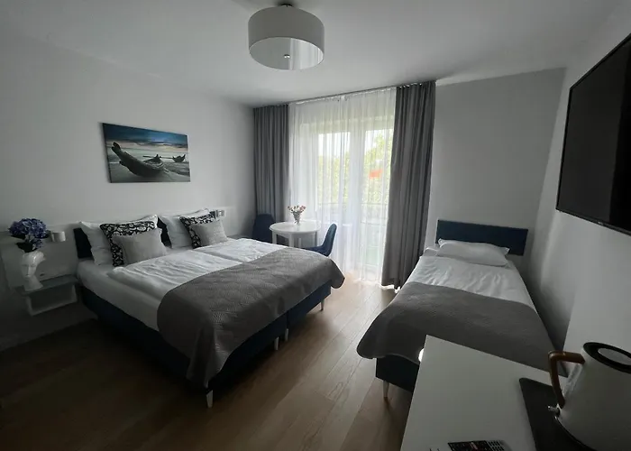 Lazur 3*